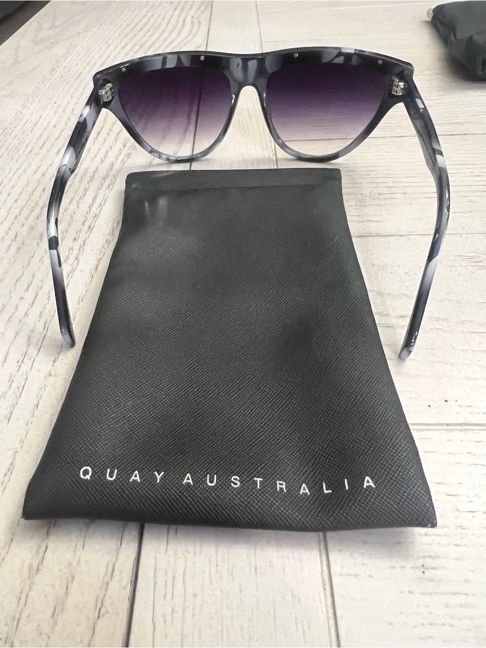 Quay Australia “Flight Risk” Grey Tortoiseshell Sunglasses with Gold Brow Accent